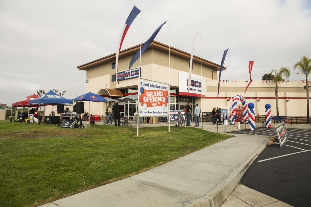 Elrod Marine Mart grand reopening