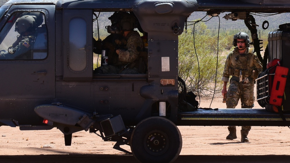 55th Rescue Squadron trains over Arizona desert