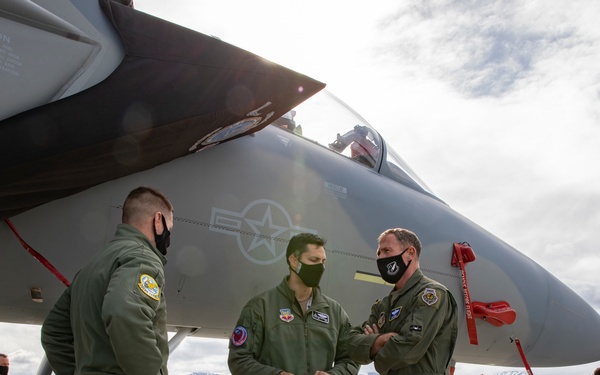Joint generals enjoying jets