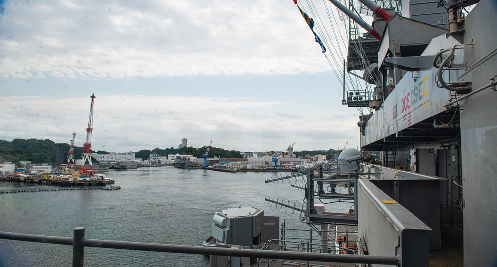 USS Ronald Reagan (CVN 76) Sea Trials Bridge and Lookout