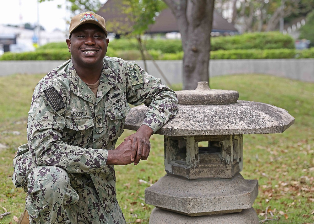 Commander, Submarine Group Seven welcomes Charlotte Amalie, U.S. Virgin Island native