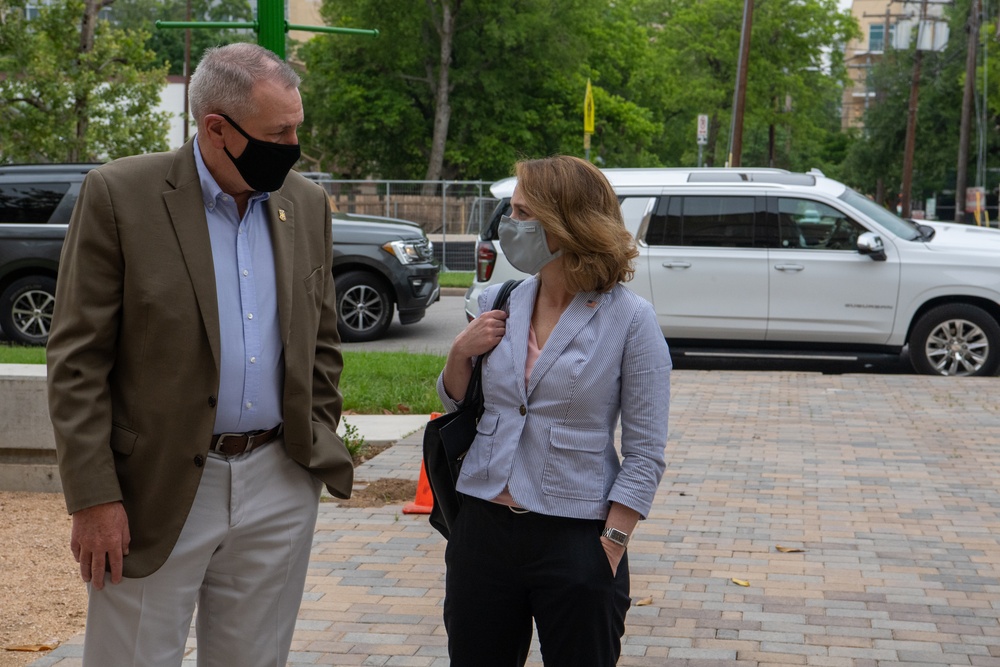 Deputy Secretary of Defense Dr. Kathleen H. Hicks tours Army Future Command facilities