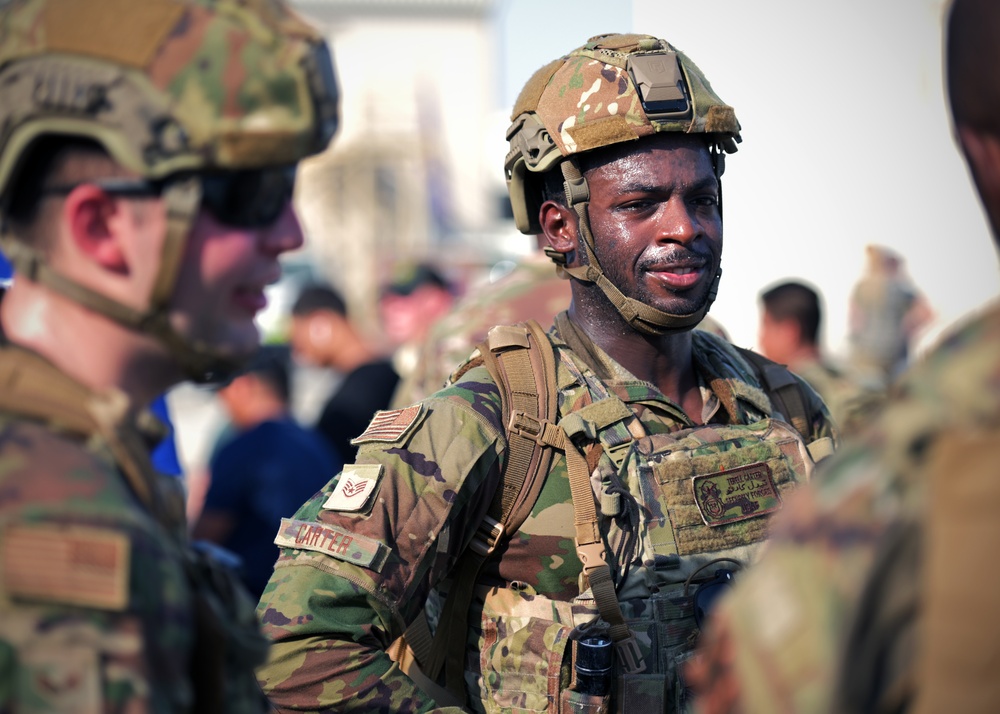 Troops ruck 10K for National Police Week at Al Dhafra