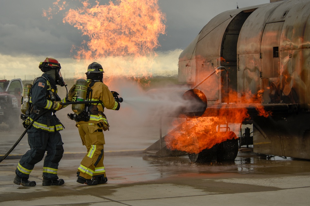 Buckley Garrison Command Team Participates in Firefighting Exercise