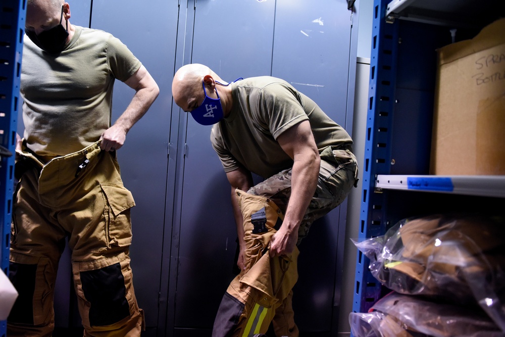 Buckley Garrison Command Team Participates in Firefighting Exercise