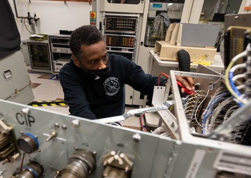 436th MXS Avionics supports rapid global mobility