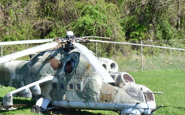 Executive Technical Director tour of DEVCOM DAC Facilities