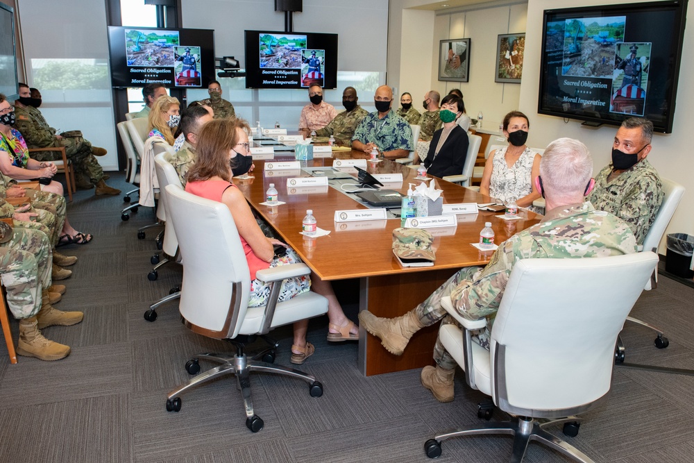 U.S. Army Chief of Chaplains tours DPAA facility