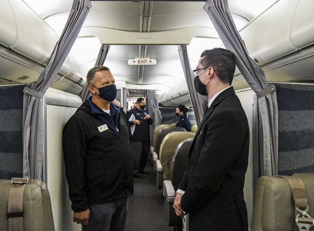 Team Dover honorary commanders visit Joint Base Andrews