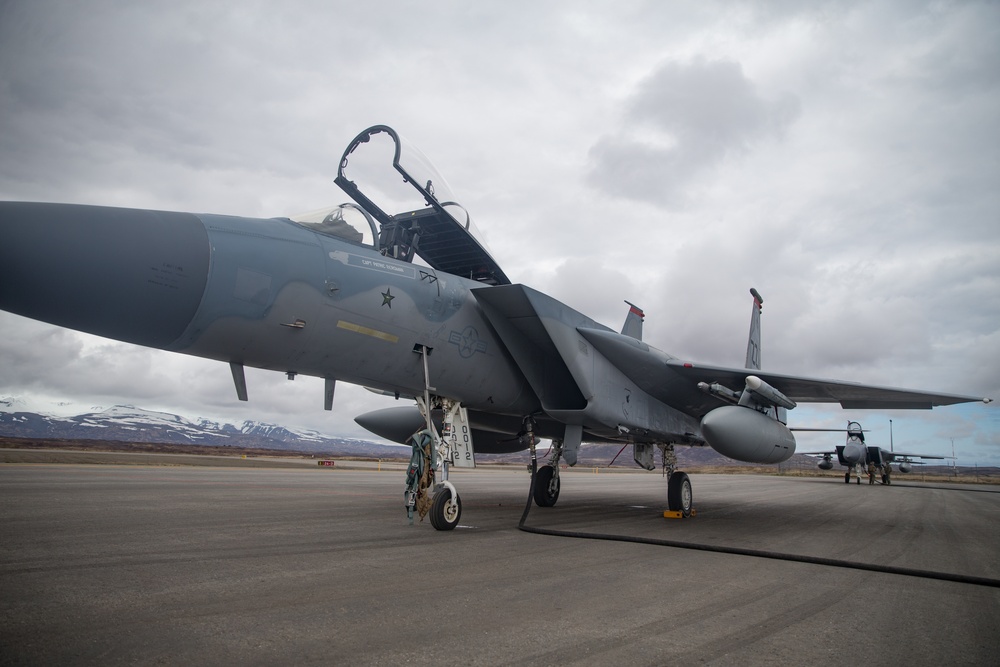 15th MEU Marines refuel F15C at FARP during Northern Edge 2021