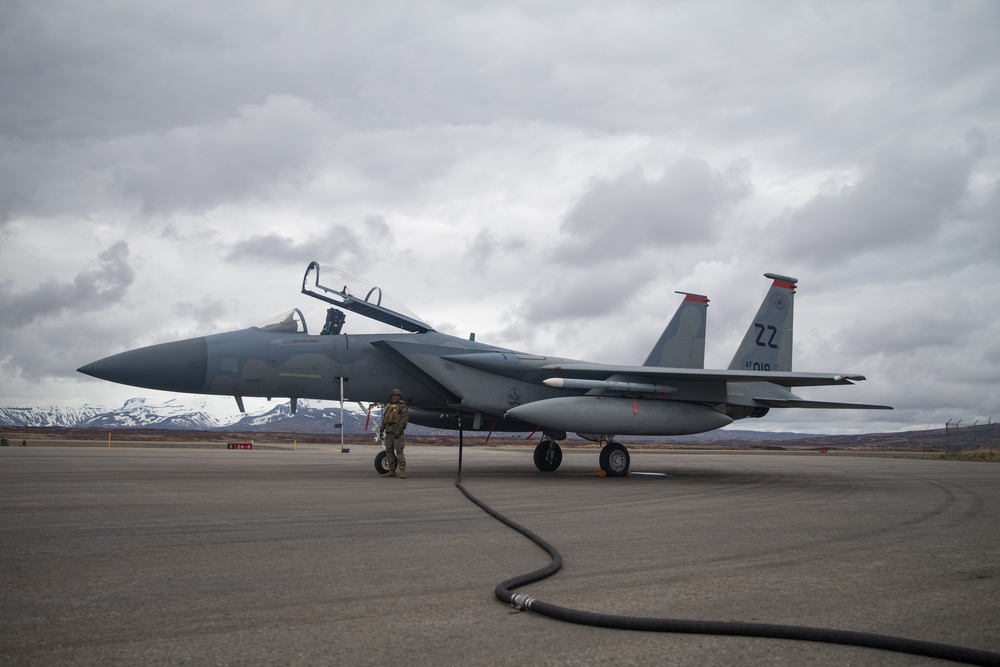 15th MEU Marines refuel F15C at FARP during Northern Edge 2021