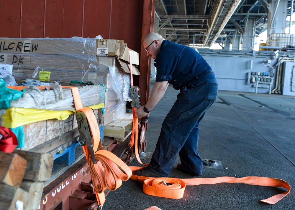 USS Hershel &quot;Woody&quot; Williams maintenance in Croatia