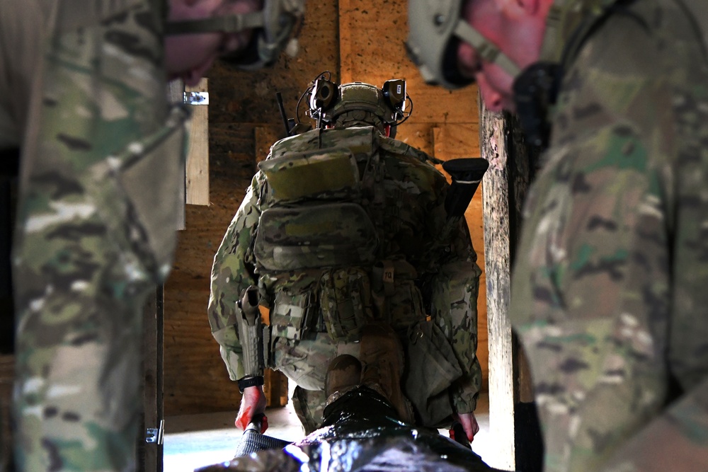 U.S. Army Green Berets Conduct MEDEVAC Training