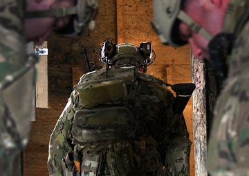 U.S. Army Green Berets Conduct MEDEVAC Training