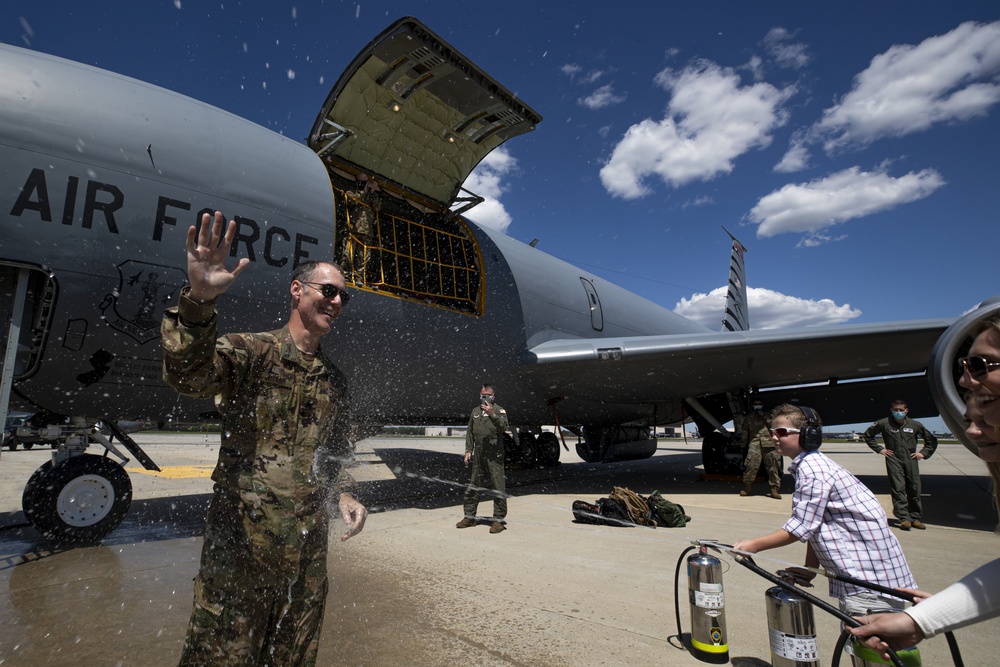 Lt. Col. Miller fini flight