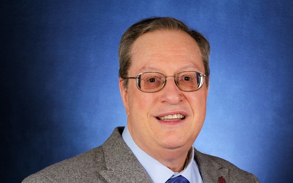 NSWC Dahlgren Division Principal Scientist Recognized for Role in Employee Development