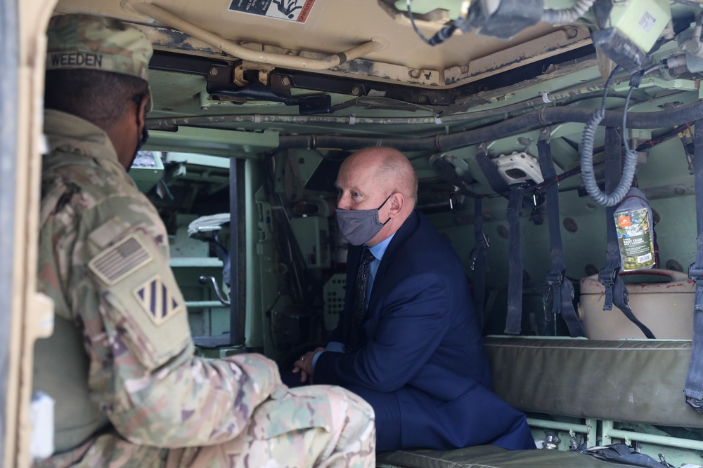 Acting Secretary of the Army visits 4th Infantry Division