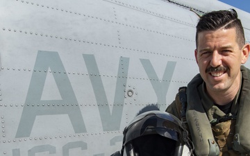 U.S. Naval Aircrewman Aids in Water Rescue Effort While Off-Duty