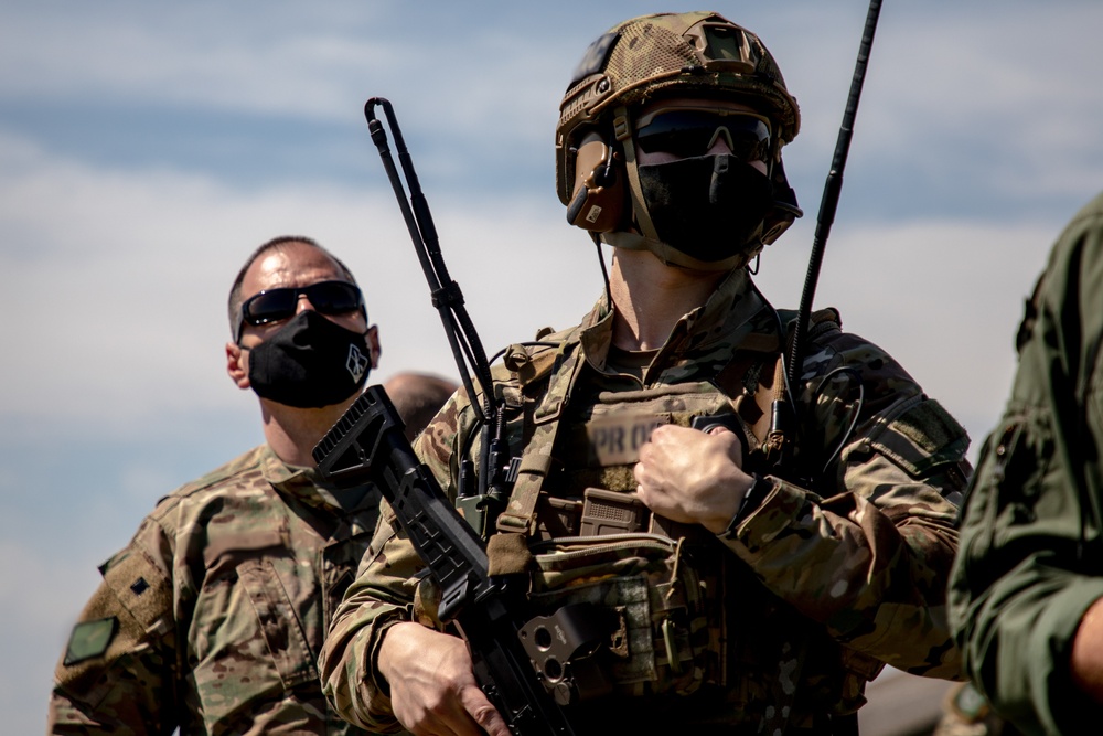 U.S. Army Green Berets and Naval Special Warfare Operators Participate in Black Swan 21