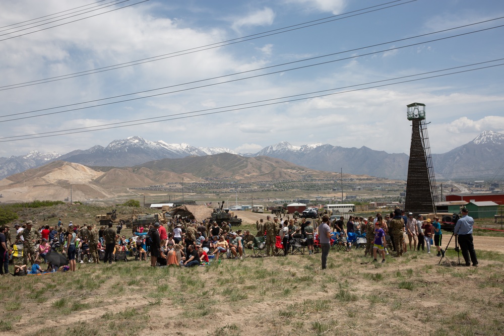 Utah National Guard’s 2nd Battalion, 222nd Field Artillery  hosts live-fire artillery experience for family members