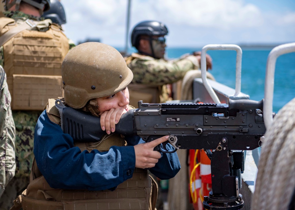 BMU 2 and 24th MEU Storm the Beach with Portuguese Marine Corps