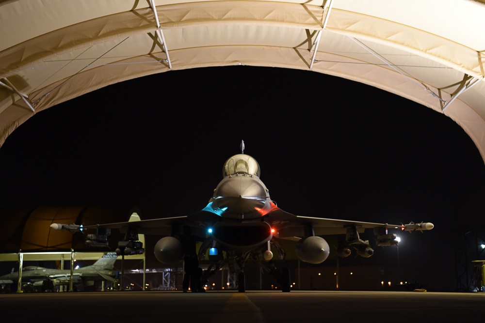 157th Airmen prepare jets for takeoff