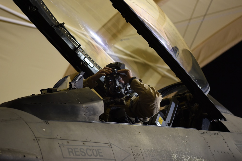 157th Airmen prepare jets for takeoff