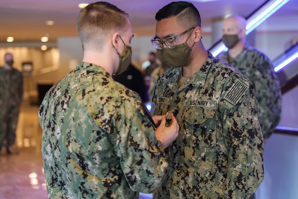 DVIDS - Images - U.S. Navy Sailor Gets Promoted while Deployed in ...