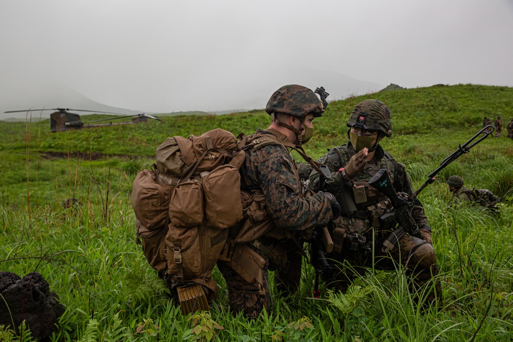 ARC-21 | U.S., French, Japanese troops conduct multilateral assault