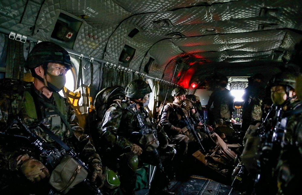 ARC-21 | U.S., French, Japanese troops conduct multilateral assault