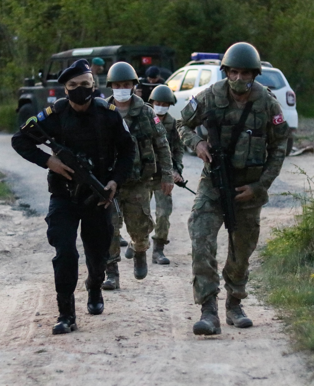 Turkish KFOR Soldiers conduct patrol with Kosovo Police