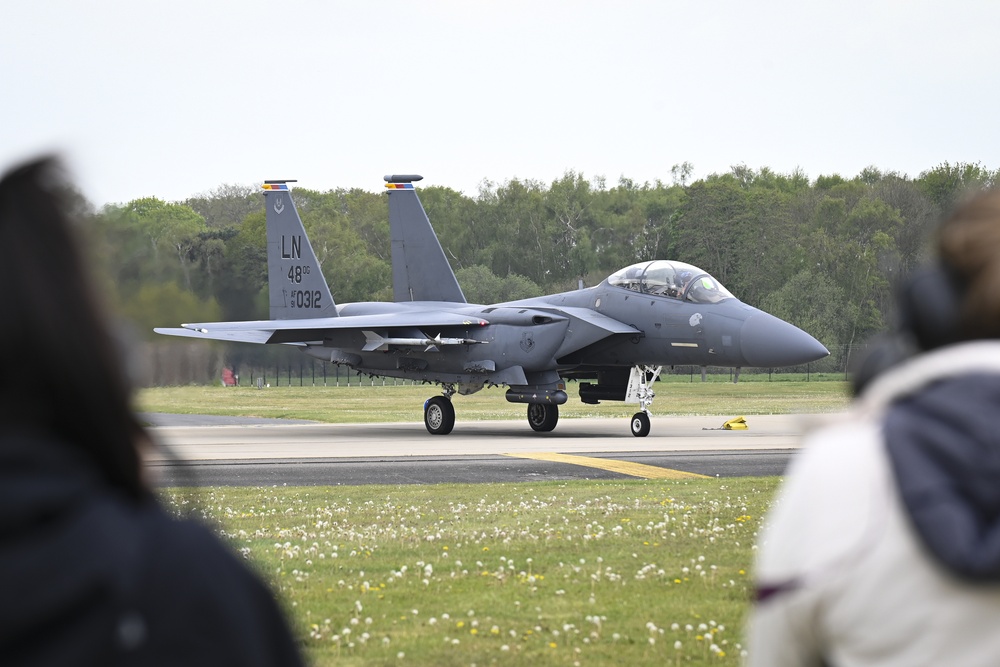 48 FW hosts job shadow day