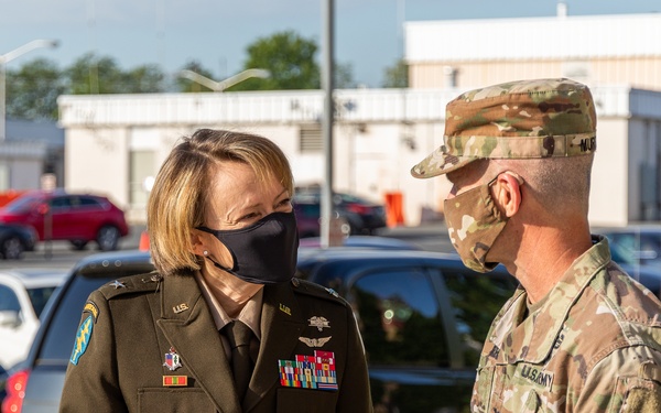 Brigadier General Mary V. Krueger visits Walter Reed Army Institute of Research