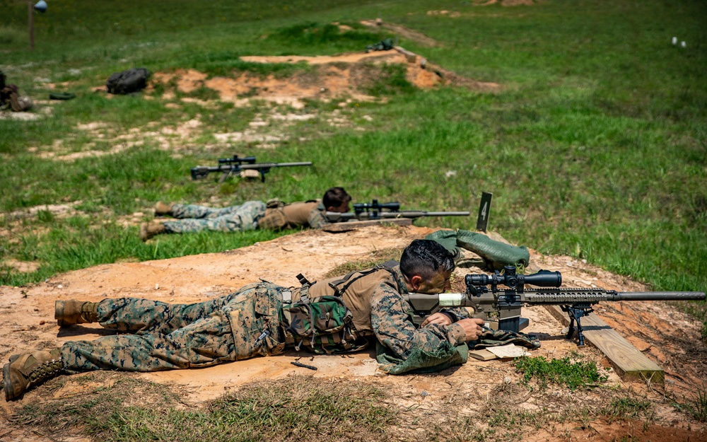 3rd Force Reconnaissance Company Marines fire M110 SASS