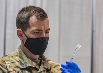 Pa. National Guard members administer COVID-19 vaccine in Philadelphia