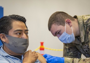 Pa. National Guard members administer COVID-19 vaccine in Philadelphia