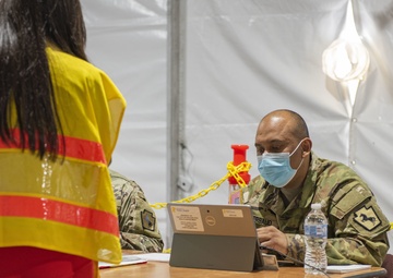 Pa. National Guard members administer COVID-19 vaccine in Philadelphia