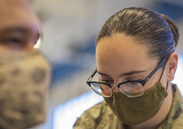 Pa. National Guard members administer COVID-19 vaccine in Philadelphia