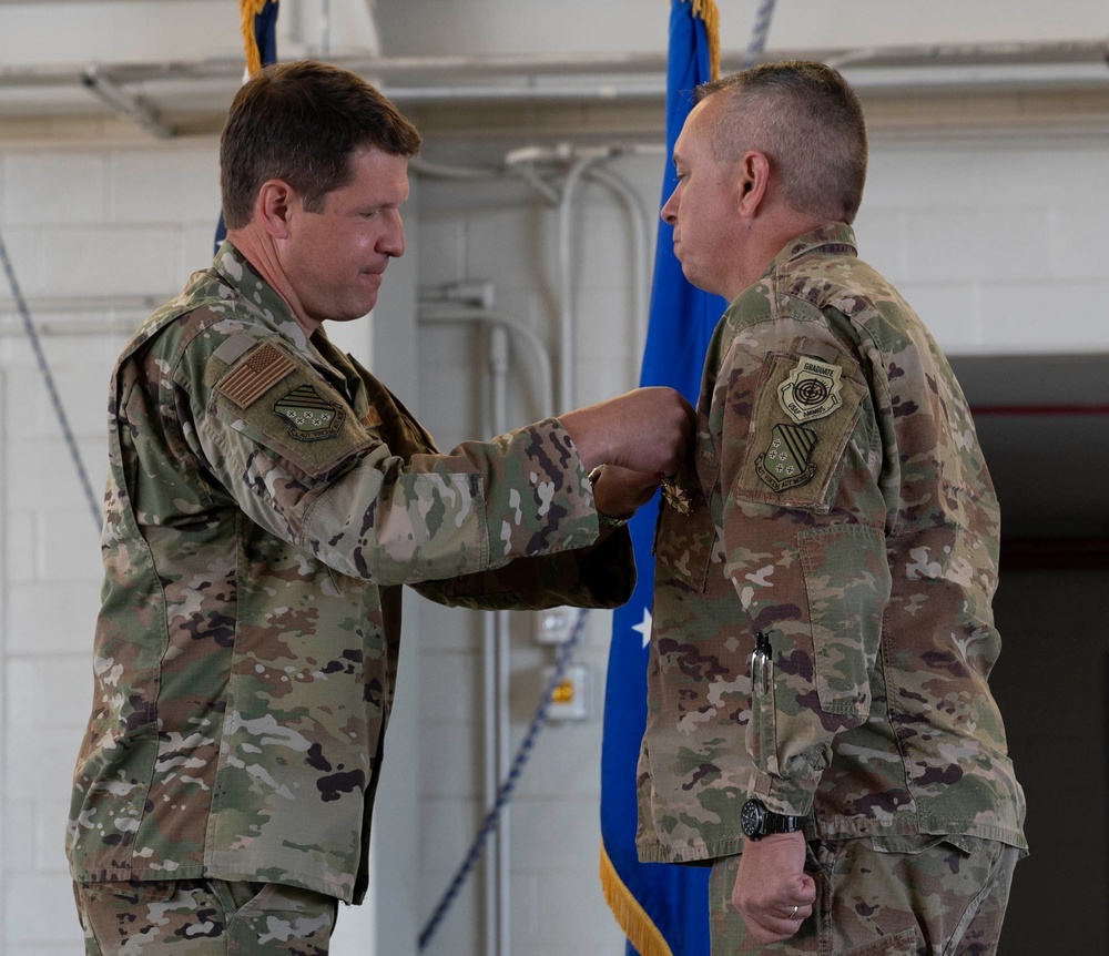 1st MXG Welcomes New Commander