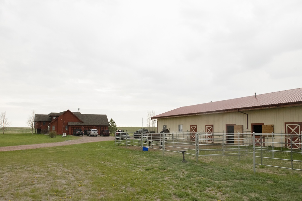 Soldiers volunteer at the Mirrored K Legacy Ranch to prepare for Operation Remount