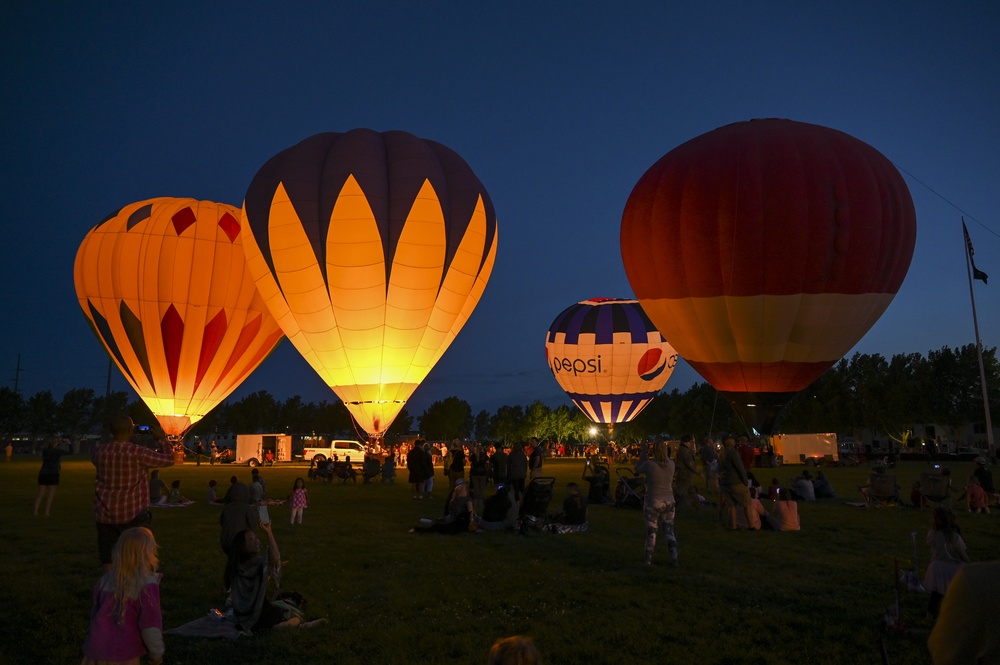 KAFB Balloon Glow