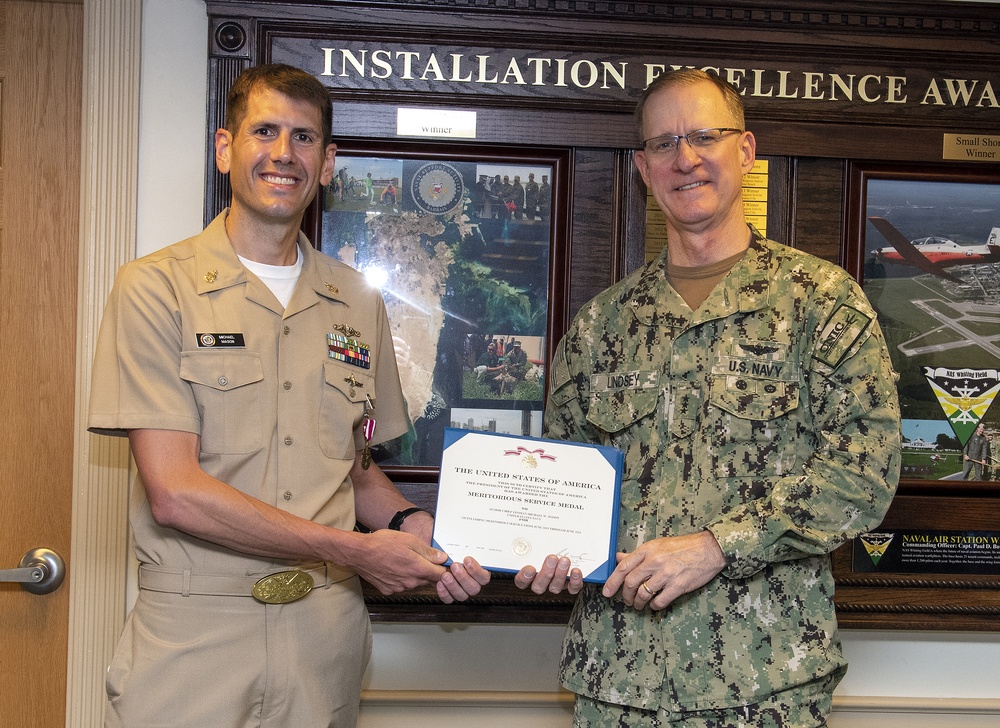Sanford native receives Meritorious Service Medal, retires after 20 years of naval service