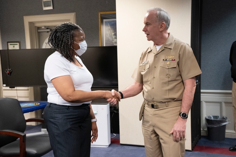 Vice Chief of Naval Operations Visits Commander, Navy Recruiting Command