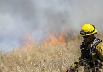 Pendleton firefighters prep for 2021 fire season with prescribed burn