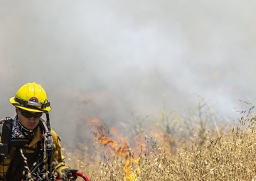 Pendleton firefighters prep for 2021 fire season with prescribed burn