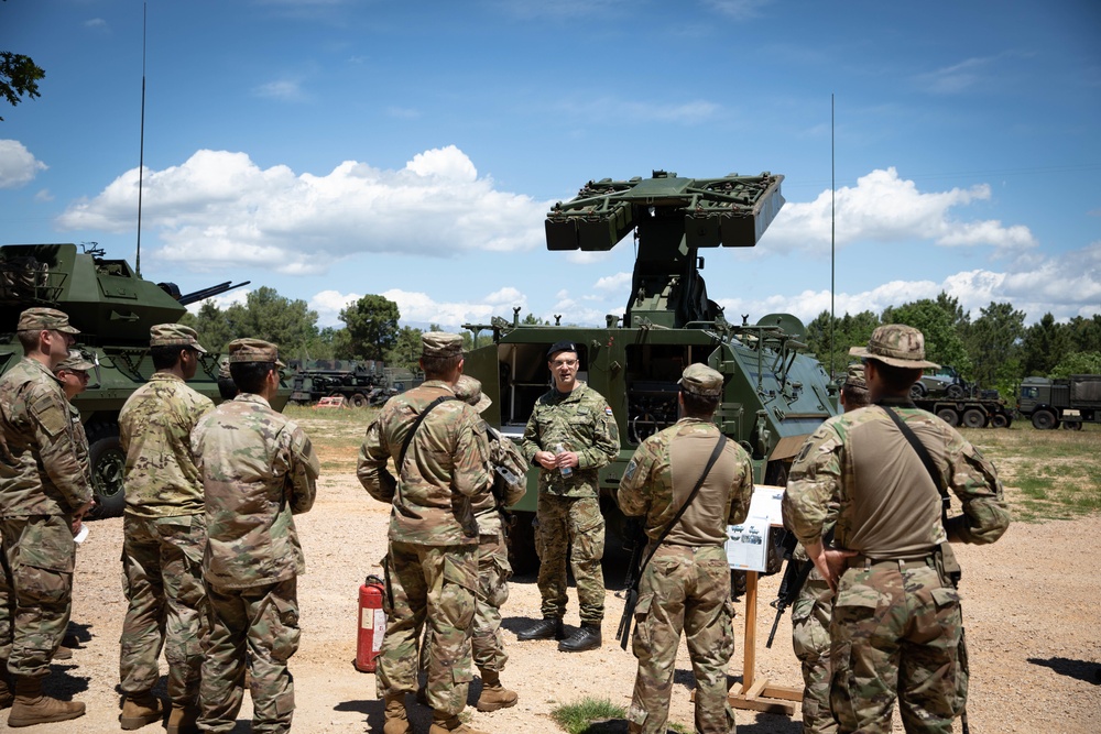 Air Defense Artillery trains in Croatia