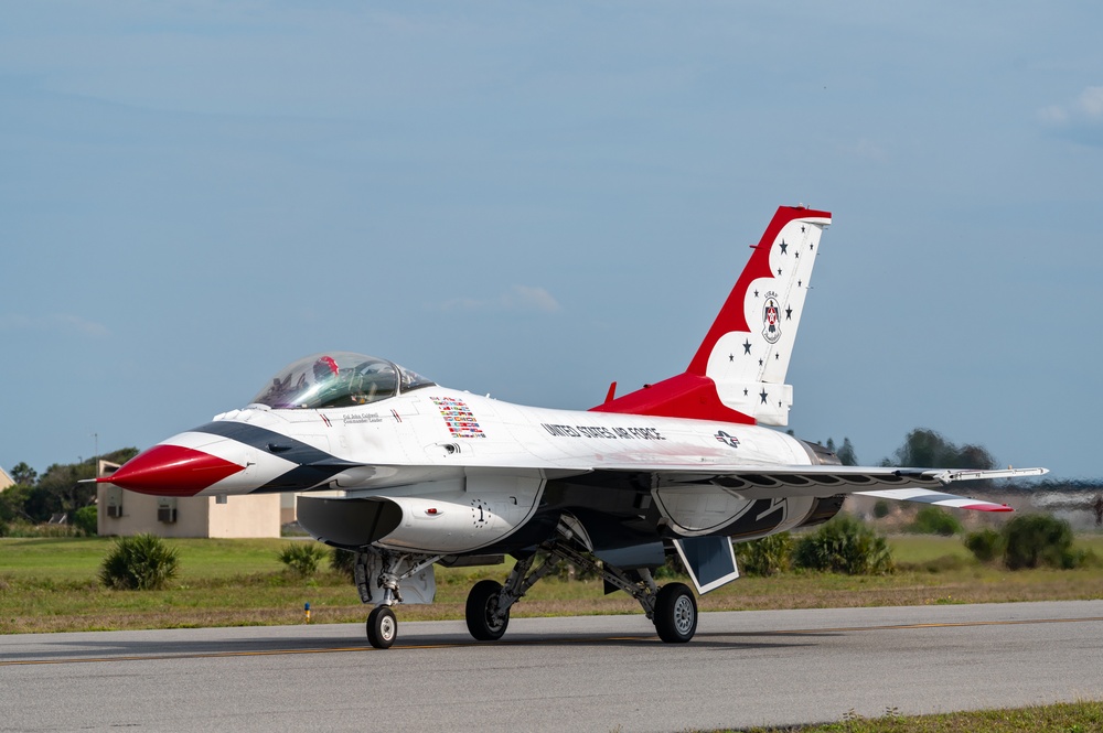 Thunderbirds Arrive at Patrick Space Force Base for Cocoa Beach Air show