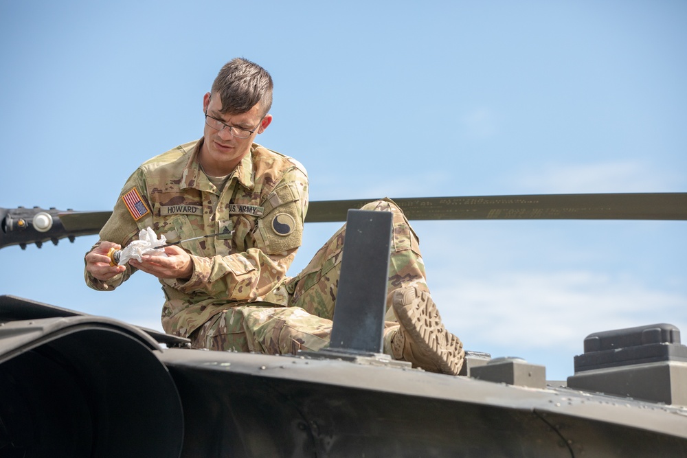 DEFENDER-Europe 21: UH-60 Blackhawks arrive in Albania