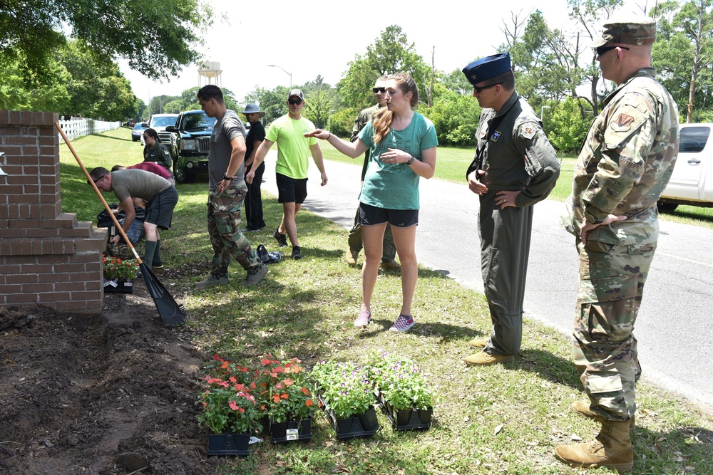 461st Air Control Wing Volunteers Clean Turner Park