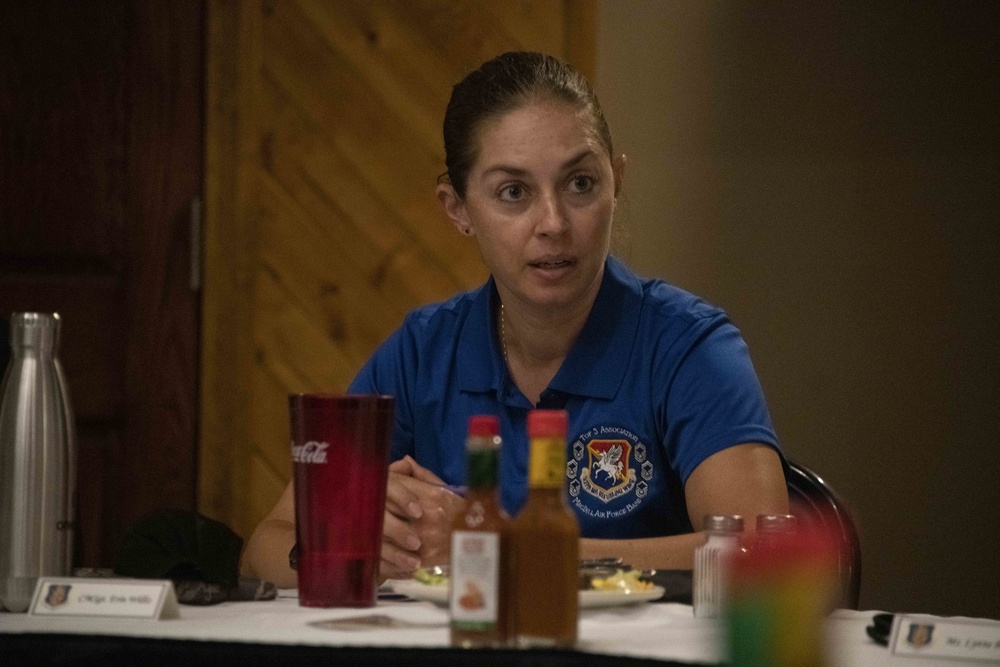 927th MXG Superintendent shares insight with  females in aircraft maintenance